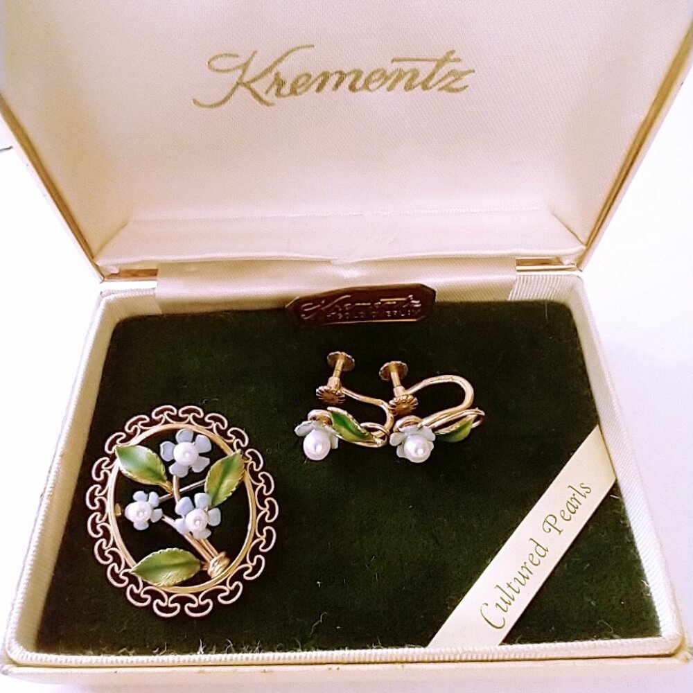 Vintage Krementz Cultured Pearl 14K gold plated Brooch Pin & Earrings Set In Box